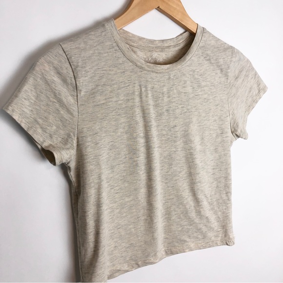 Splash Stretchy Baby Tee Heathered Beige Cropped Short Sleeve Tee - Picture 4 of 7